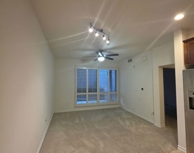 629 Traction Avenue - Photo Thumbnail 14
