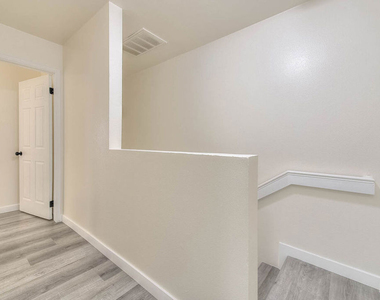 13810 Funston Avenue - Photo Thumbnail 12