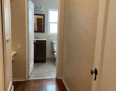 476 Landfair Avenue - Photo Thumbnail 7