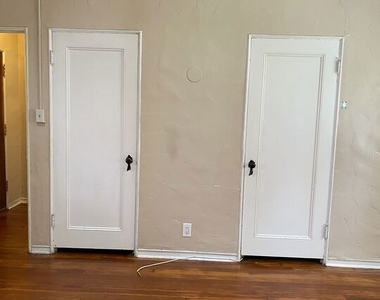 476 Landfair Avenue - Photo Thumbnail 4