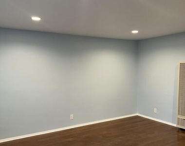 10503 Missouri Avenue - Photo Thumbnail 1