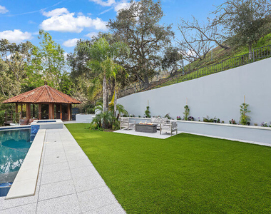 3373 Coldwater Canyon Avenue - Photo Thumbnail 40