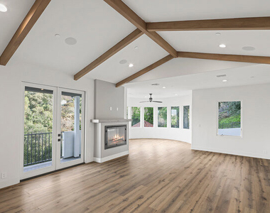3373 Coldwater Canyon Avenue - Photo Thumbnail 15