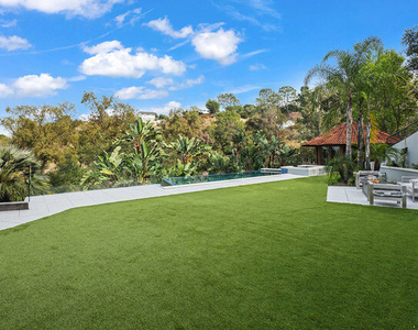 3373 Coldwater Canyon Avenue - Photo Thumbnail 38