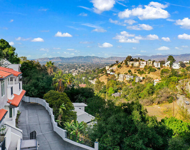 3373 Coldwater Canyon Avenue - Photo Thumbnail 47