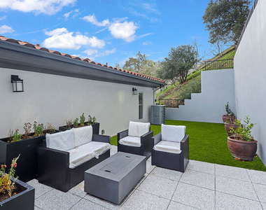 3373 Coldwater Canyon Avenue - Photo Thumbnail 30