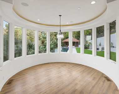 3373 Coldwater Canyon Avenue - Photo Thumbnail 8