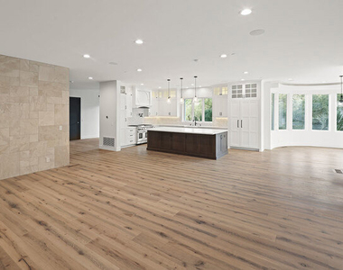 3373 Coldwater Canyon Avenue - Photo Thumbnail 10