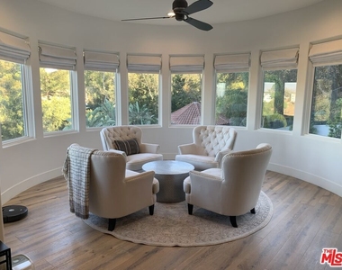 3373 Coldwater Canyon Avenue - Photo Thumbnail 19