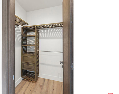 3373 Coldwater Canyon Avenue - Photo Thumbnail 33