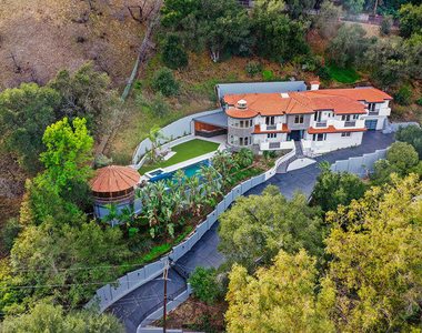 3373 Coldwater Canyon Avenue - Photo Thumbnail 1