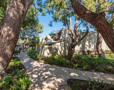4314 Glencoe Avenue - Photo Thumbnail 2