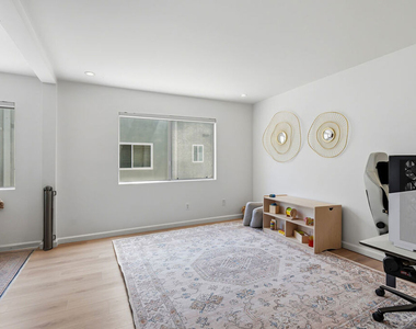 4314 Glencoe Avenue - Photo Thumbnail 18