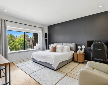 4314 Glencoe Avenue - Photo Thumbnail 20