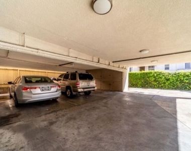 138 S St Andrews Place - Photo Thumbnail 13