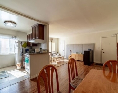 138 S St Andrews Place - Photo Thumbnail 7