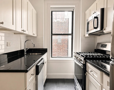 405 West 45th Street - Photo Thumbnail 1