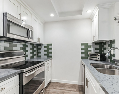 10535 Wilshire Boulevard - Photo Thumbnail 6