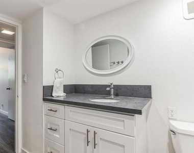 10535 Wilshire Boulevard - Photo Thumbnail 13