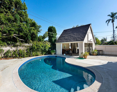 10530 Kinnard Avenue - Photo Thumbnail 14