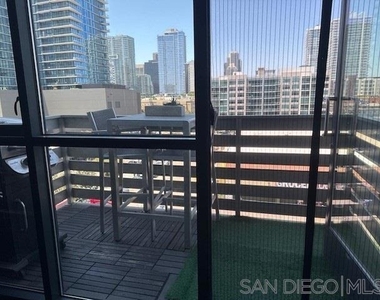 527 10th Ave - Photo Thumbnail 6