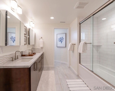 6767 Neptune Pl - Photo Thumbnail 9