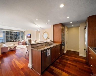 700 W E St - Photo Thumbnail 35