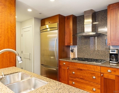 700 W E St - Photo Thumbnail 13