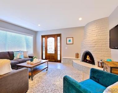 337 Rosemont St - Photo Thumbnail 9