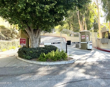 5210 Premiere Hills Drive - Photo Thumbnail 1