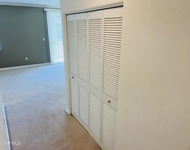 5210 Premiere Hills Drive - Photo Thumbnail 9