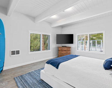 11900 Whitewater Lane - Photo Thumbnail 11
