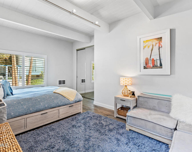 11900 Whitewater Lane - Photo Thumbnail 15