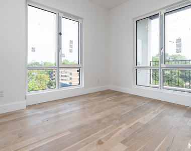 193 Graham Ave 11206 - Photo Thumbnail 8