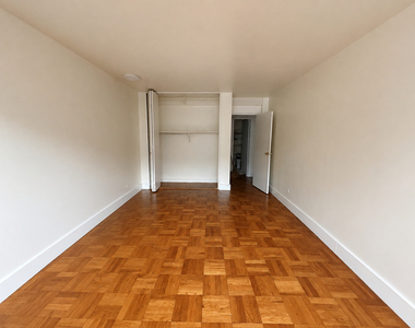 272 Clarkson Avenue - Photo Thumbnail 6
