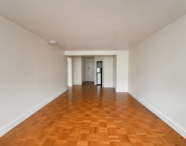 272 Clarkson Avenue - Photo Thumbnail 2