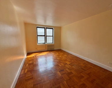 272 Clarkson Avenue - Photo Thumbnail 7