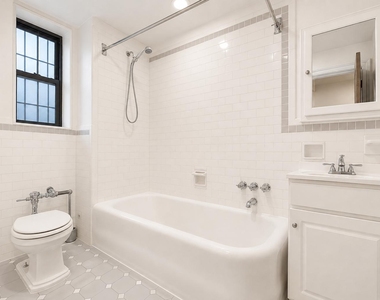 77 West 104th Street - Photo Thumbnail 8