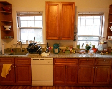 100 Winchester St - Photo Thumbnail 8