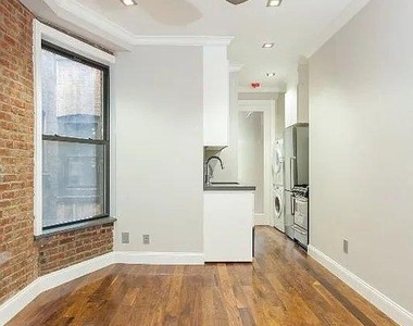 East 116th Street - Photo Thumbnail 3