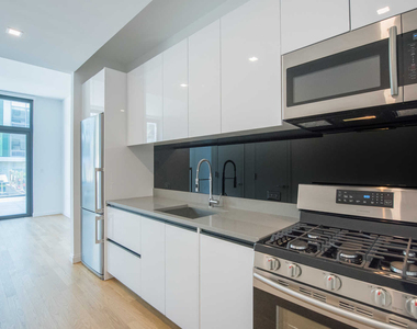 239 North 9th Street - Photo Thumbnail 8