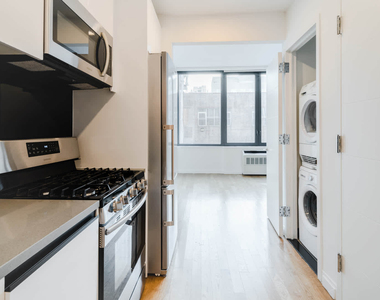 239 North 9th Street - Photo Thumbnail 7