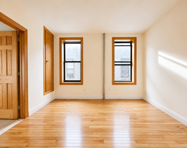 West 160th Street - Photo Thumbnail 4
