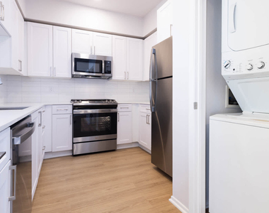 5536 Lindley Avenue - Photo Thumbnail 3
