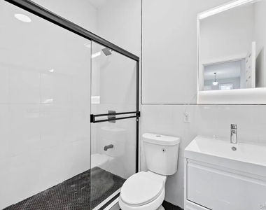 18-20 Stanhope Street - Photo Thumbnail 4