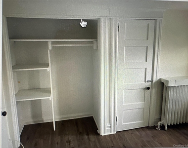 42 Vernon Avenue - Photo Thumbnail 4
