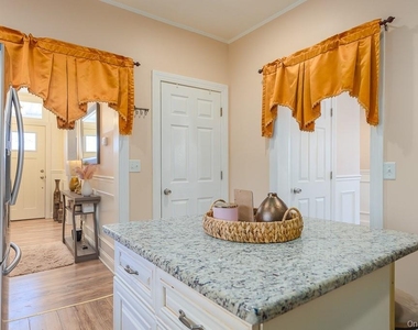 325 Westside Avenue - Photo Thumbnail 15