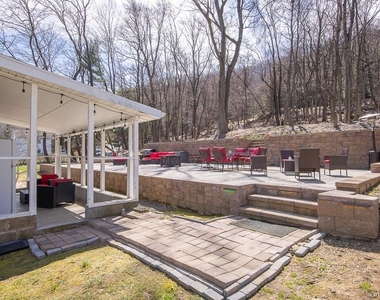 325 Westside Avenue - Photo Thumbnail 4