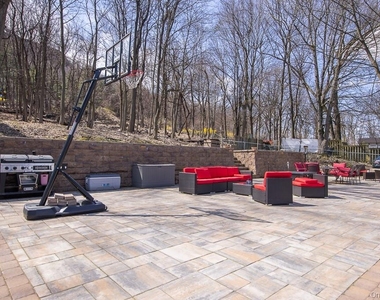 325 Westside Avenue - Photo Thumbnail 29