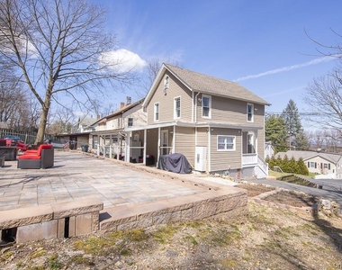 325 Westside Avenue - Photo Thumbnail 3